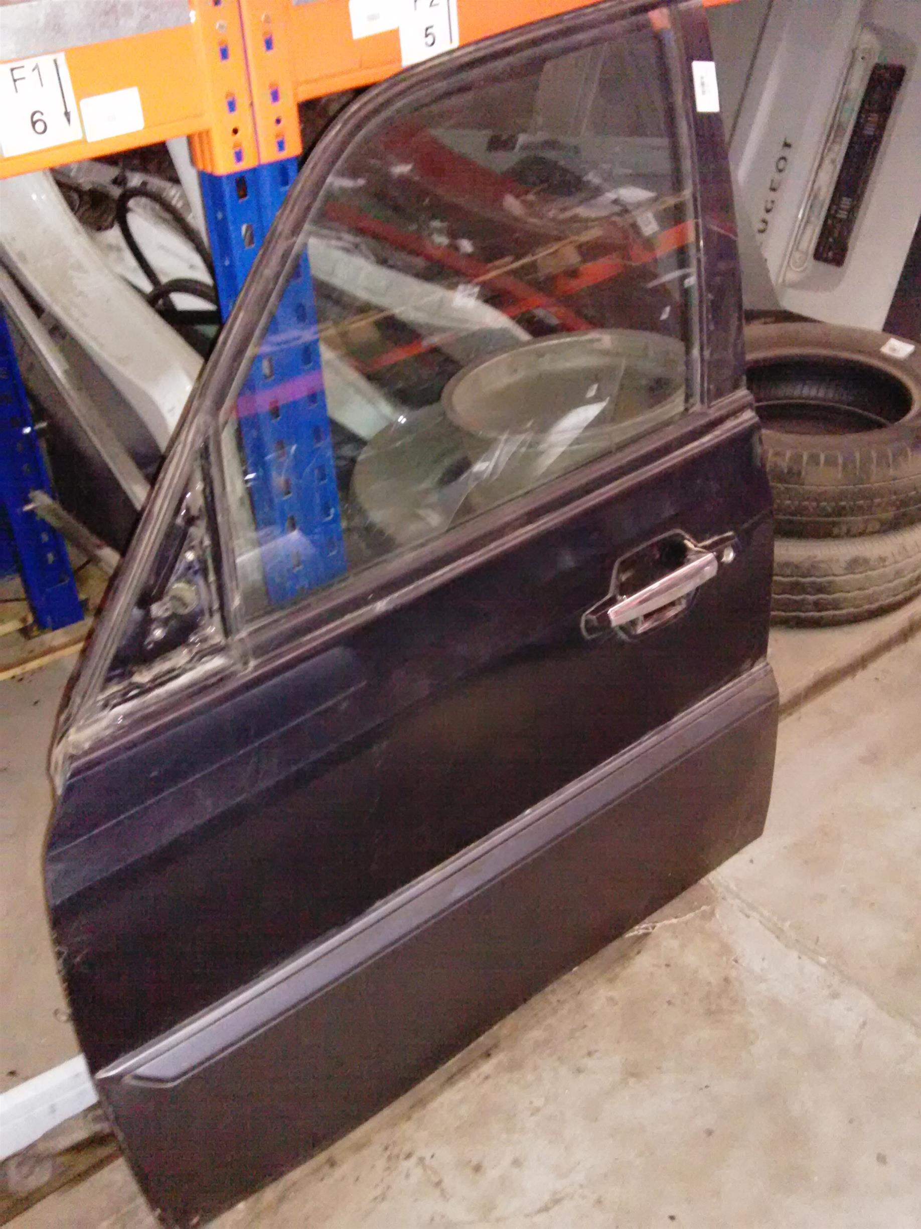 usa stanga fata completa Hyundai Terracan, an 2005