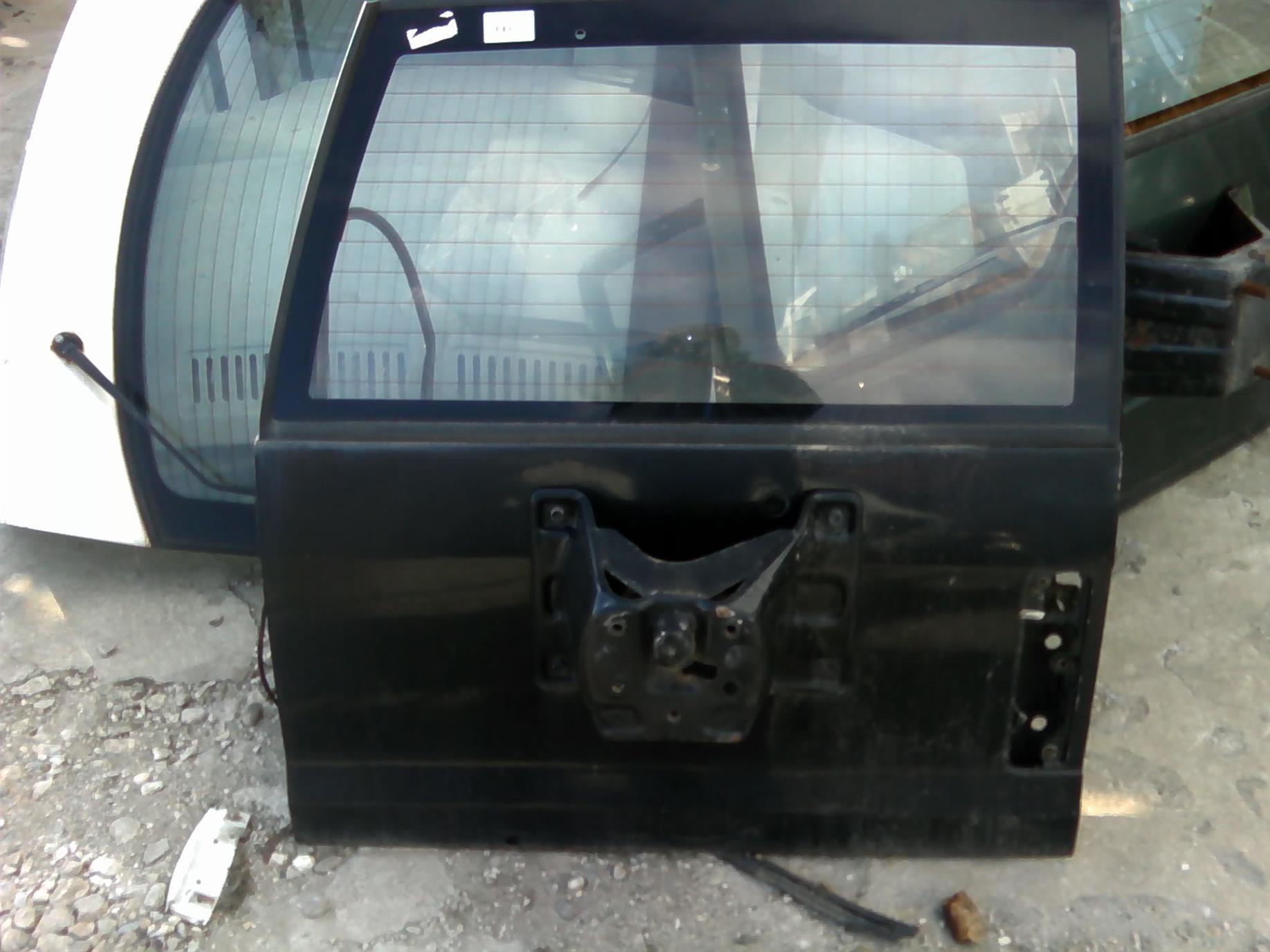 haion spate Nissan Patrol GR1