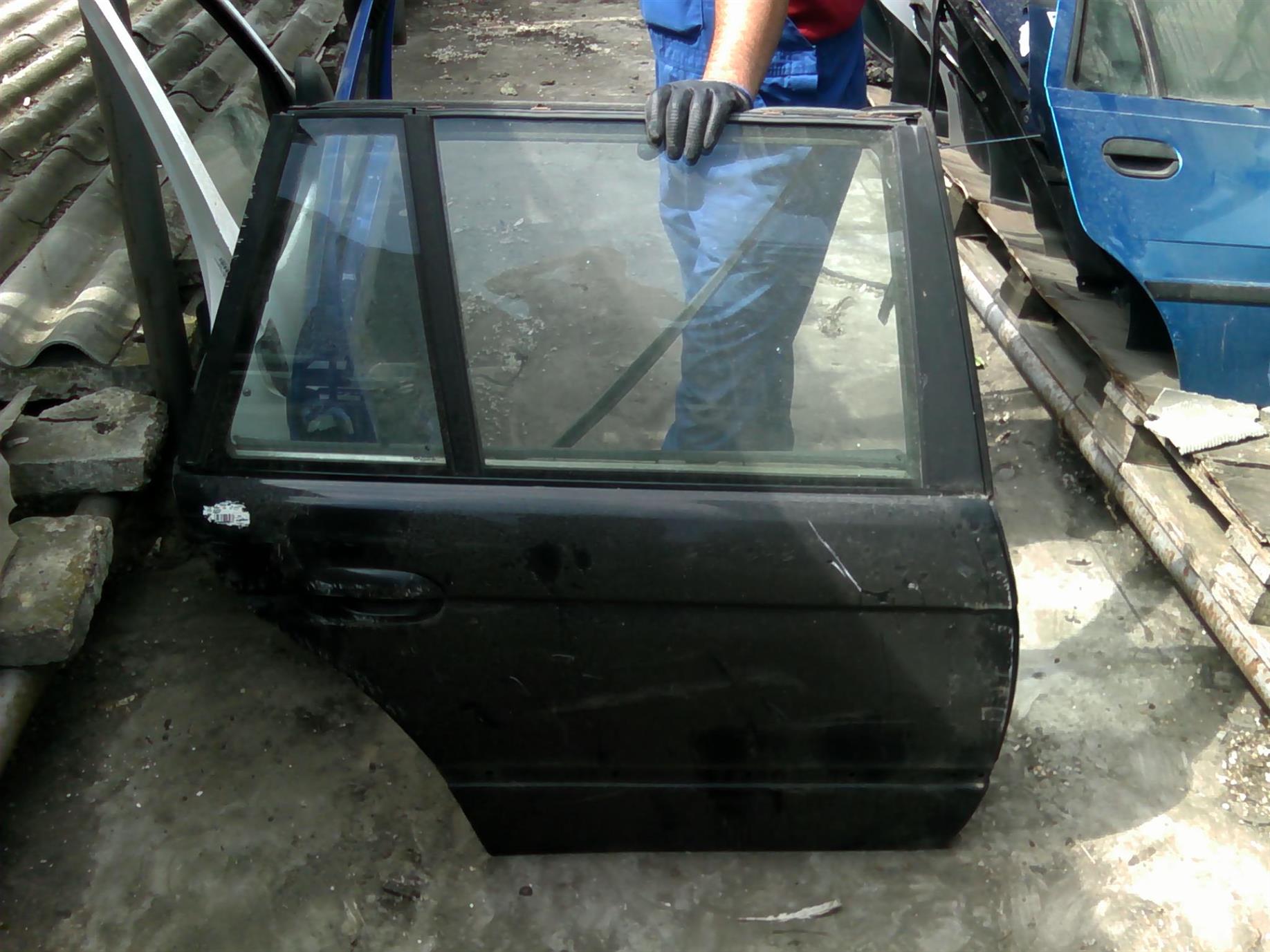 usa completa dreapta spate BMW E39 break