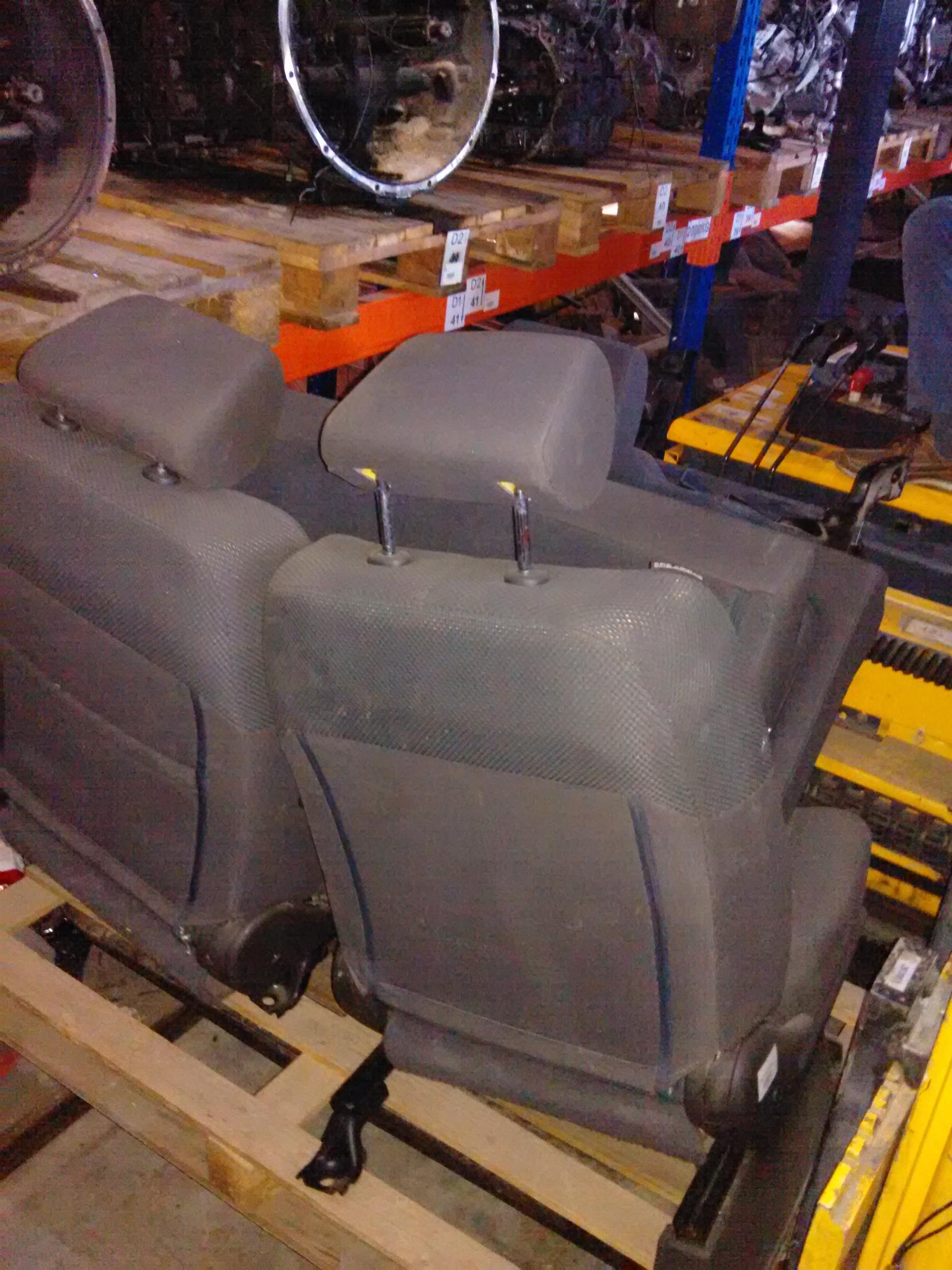 scaune fata si spate Nissan Navara, an 2008