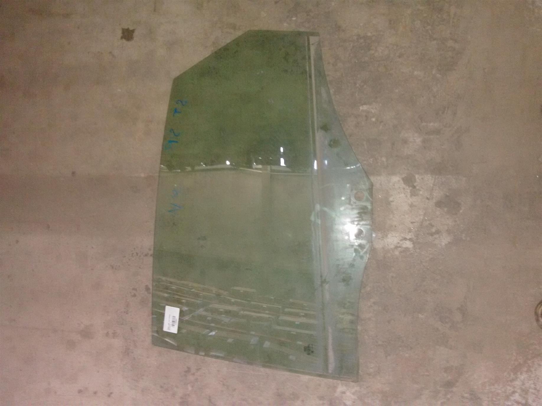 geam usa stanga spate Skoda Octavia 1
